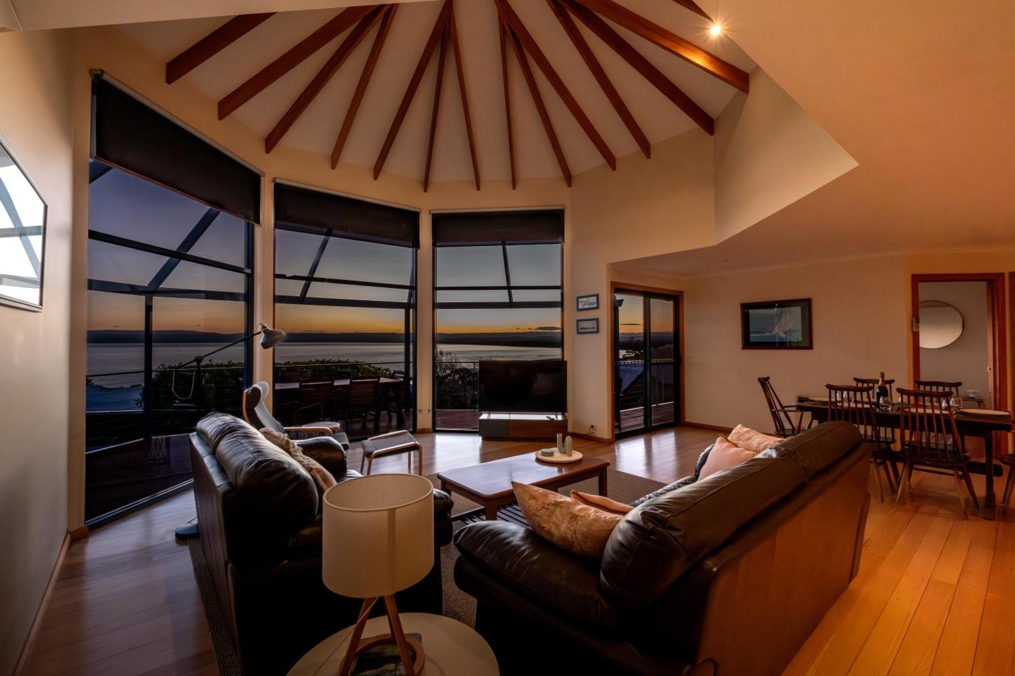 Waterline Holiday Home Coles Bay Exterior foto
